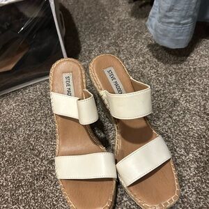 Steve Madden Women's Tan and Cream Sandals